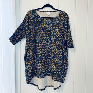 LuLaRoe Simply Comfortable Patterned Top / M